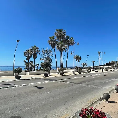 公寓 Beachfront With Sea Views In 埃斯特波纳