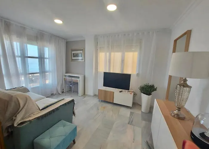 2 Bedroom Beachfront In Estepona, Malaga. Apartamento Estepona